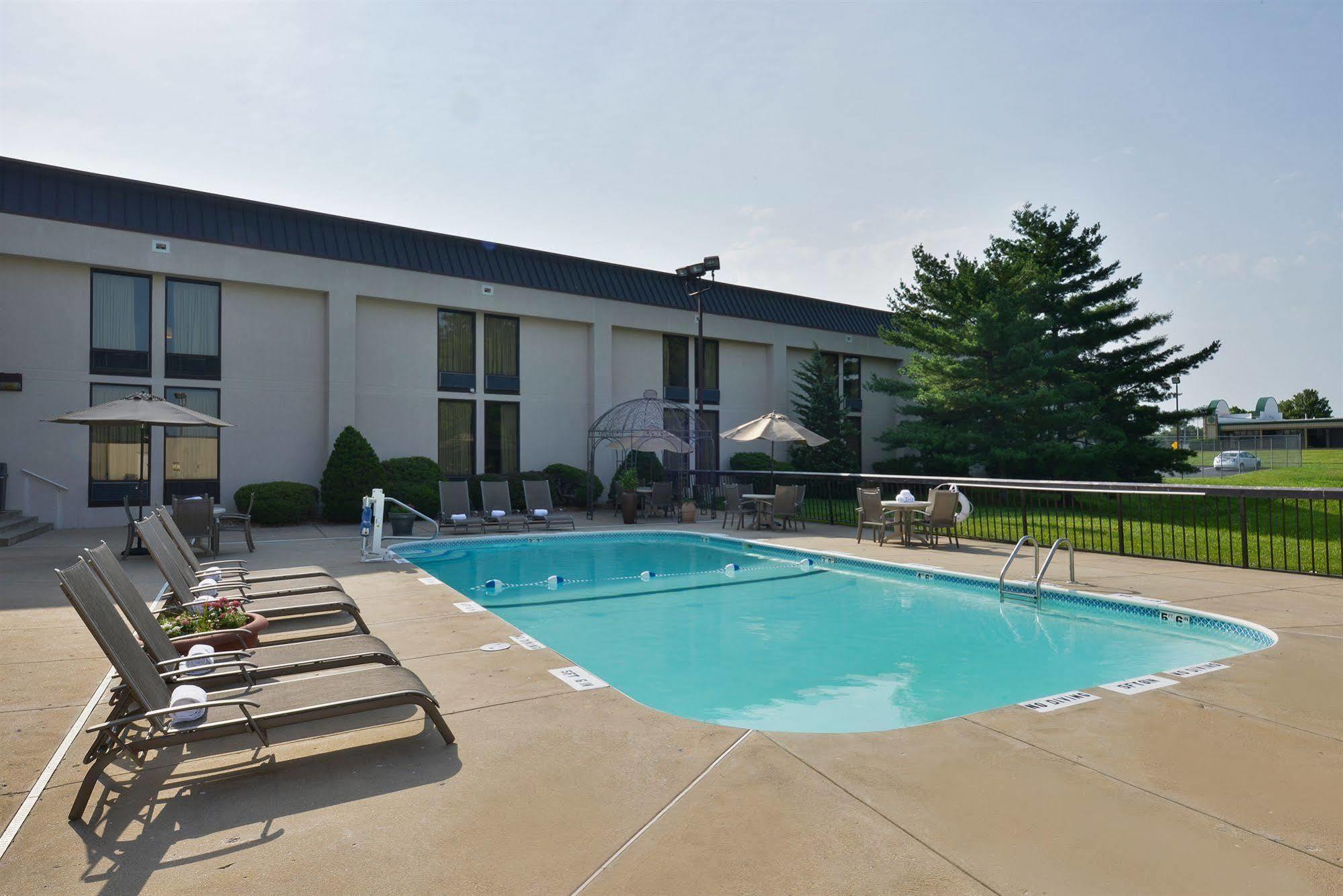 Greenstay Hotel & Suites Central Springfield Exterior foto